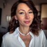 Колье с металлической вставкой