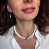 Колье с металлической вставкой